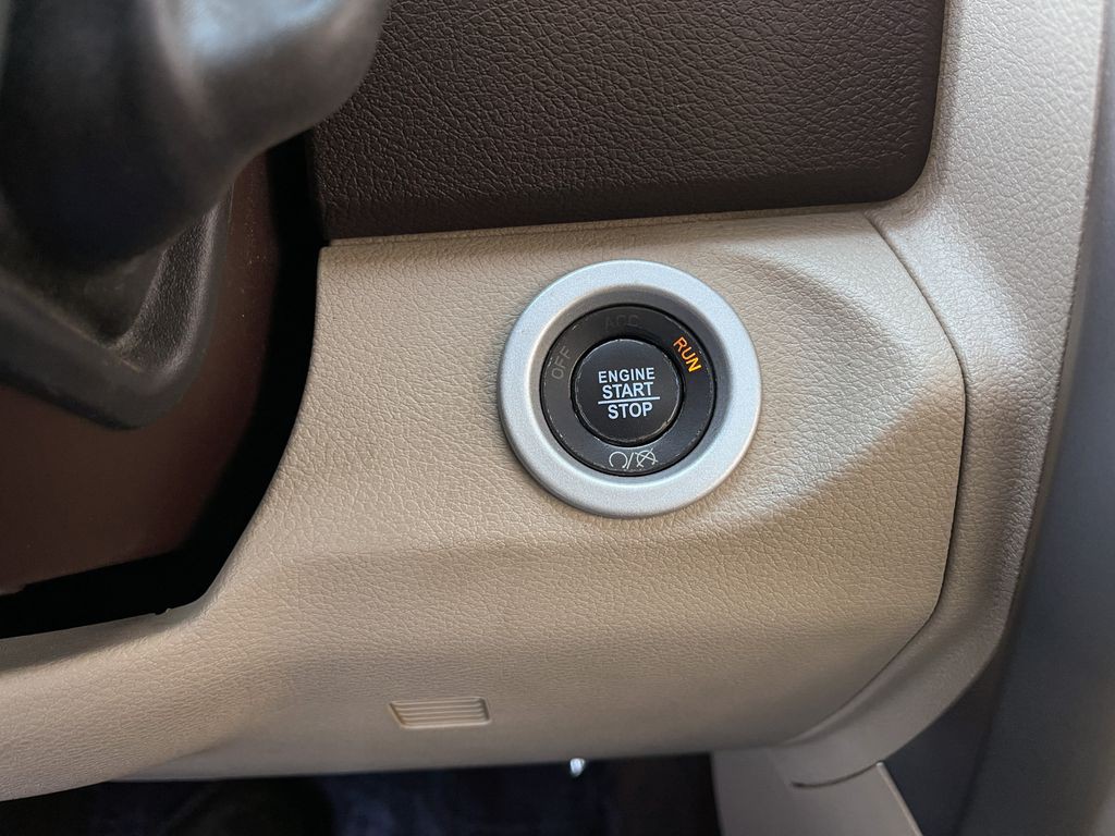 2018 RAM 3500 Image 21