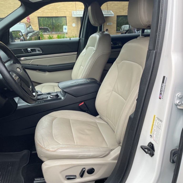 2018 Ford Explorer Image 8