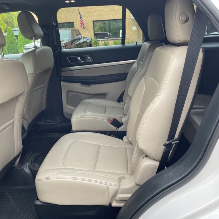 2018 Ford Explorer Image 17