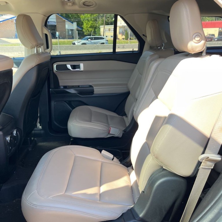 2020 Ford Explorer Image 17