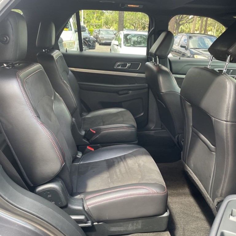 2018 Ford Explorer Image 14