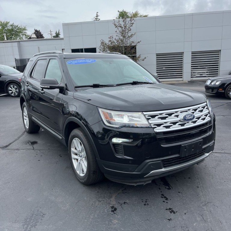 2019 Ford Explorer Image 1
