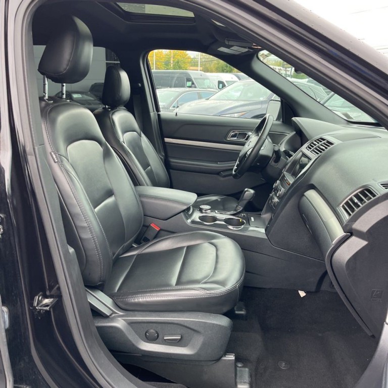 2019 Ford Explorer Image 9