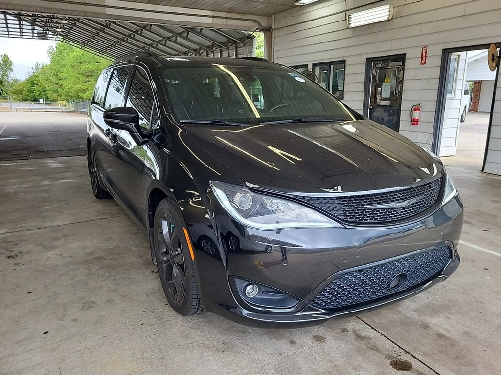 2019 Chrysler Pacifica Image 1