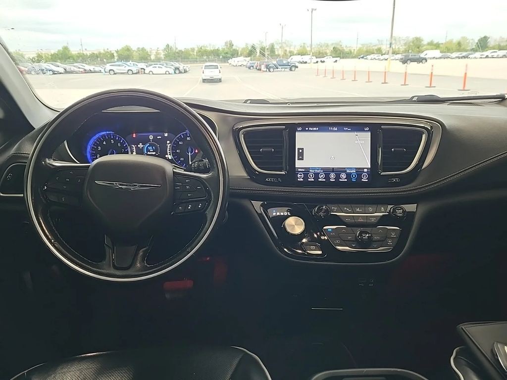 2019 Chrysler Pacifica Image 6