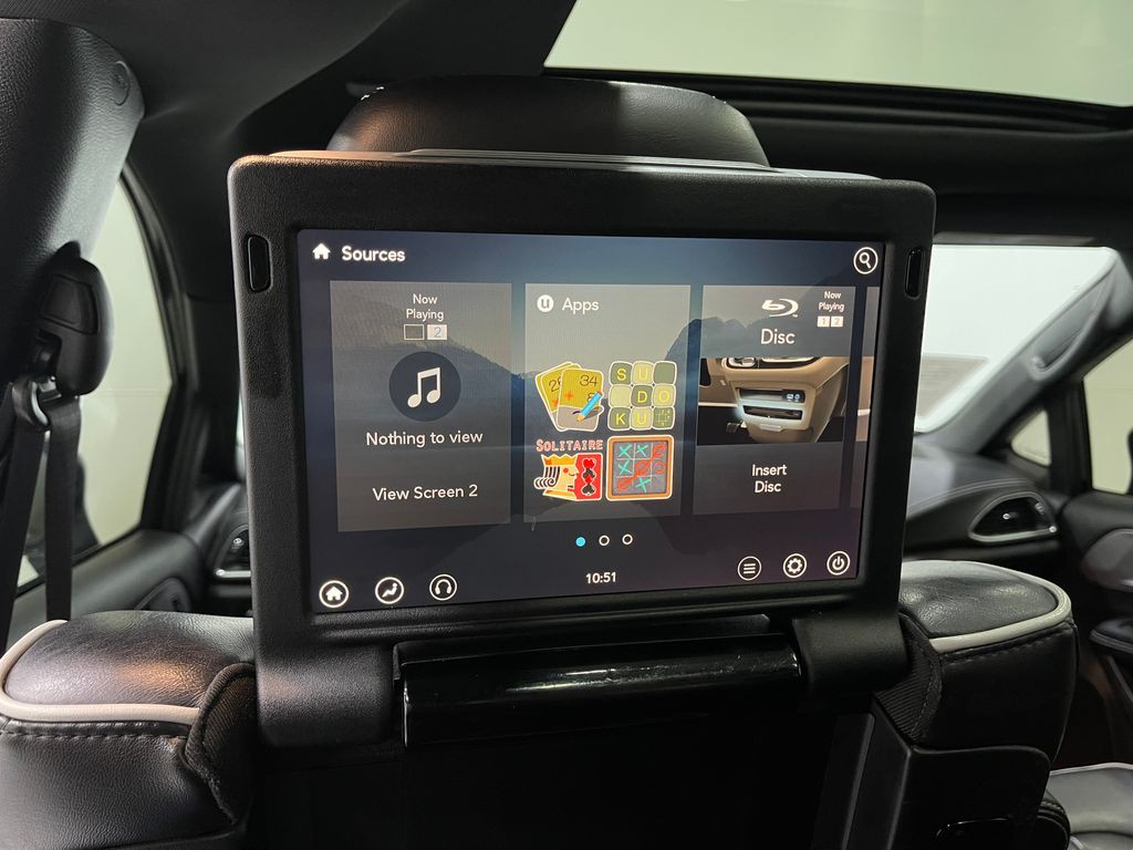 2019 Chrysler Pacifica Image 12