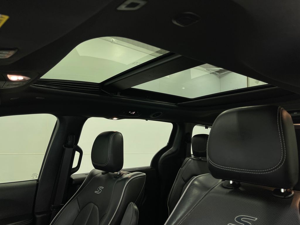 2019 Chrysler Pacifica Image 13
