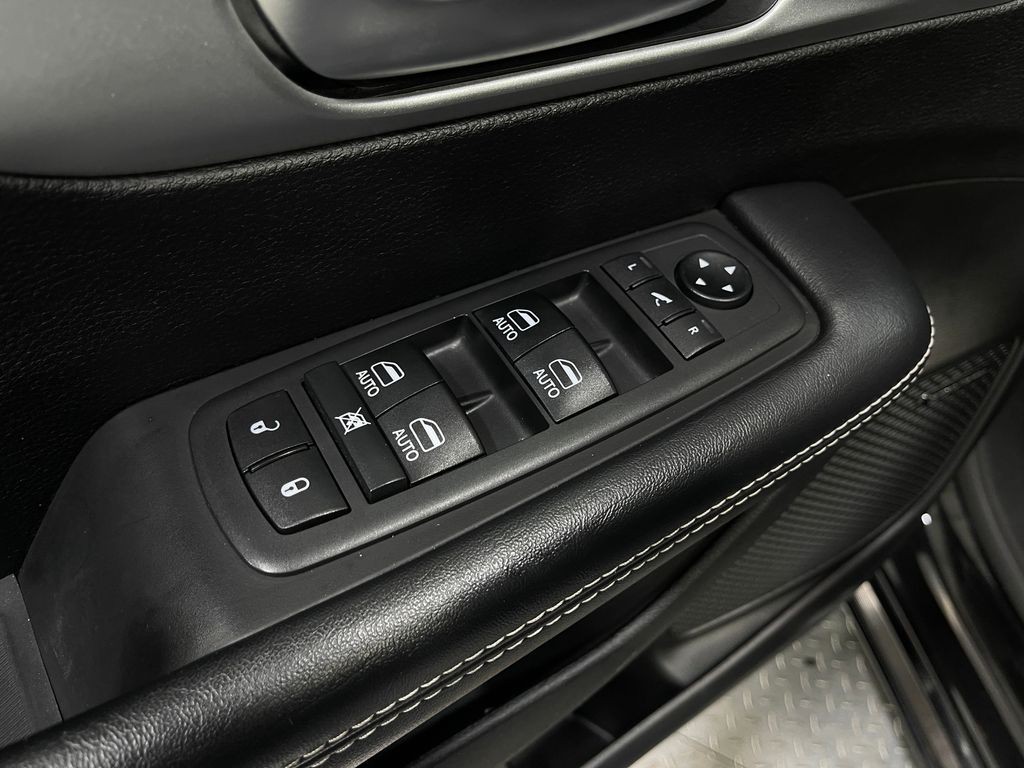 2019 Chrysler Pacifica Image 18