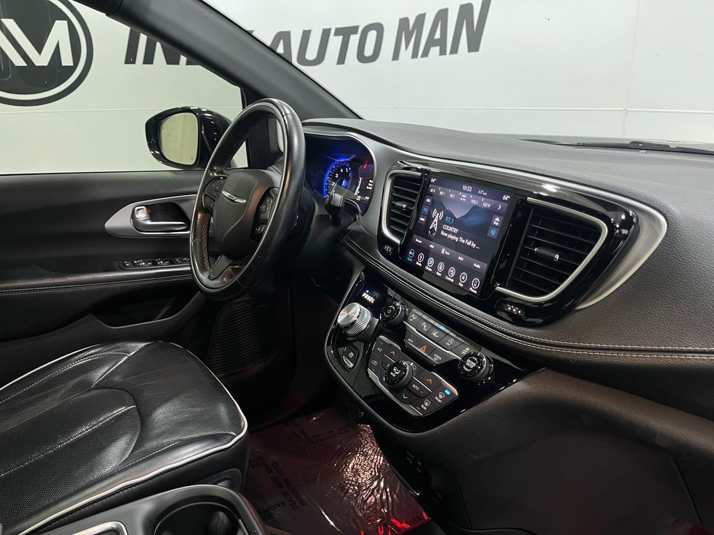 2019 Chrysler Pacifica Image 23