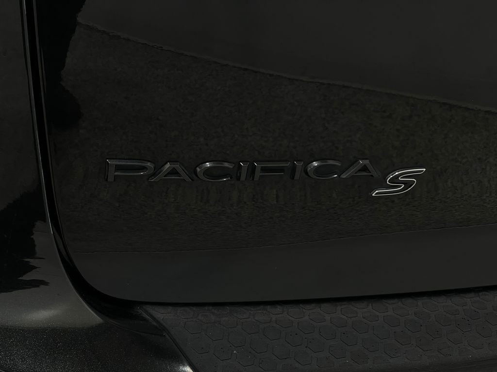 2019 Chrysler Pacifica Image 44