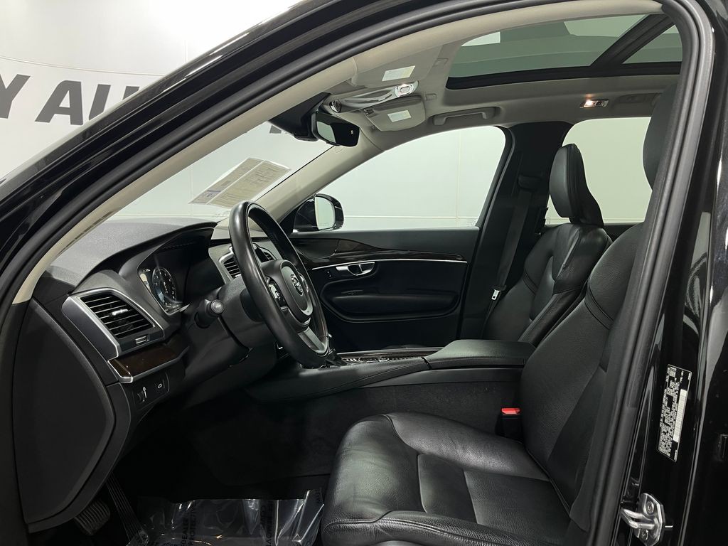 2019 Volvo XC90 Image 14