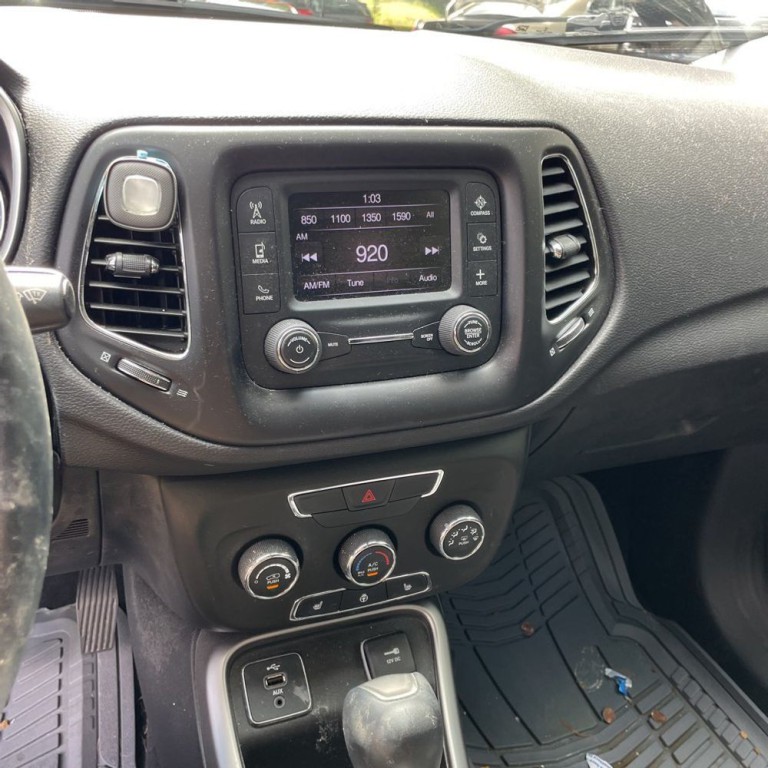 2018 Jeep Compass Image 10