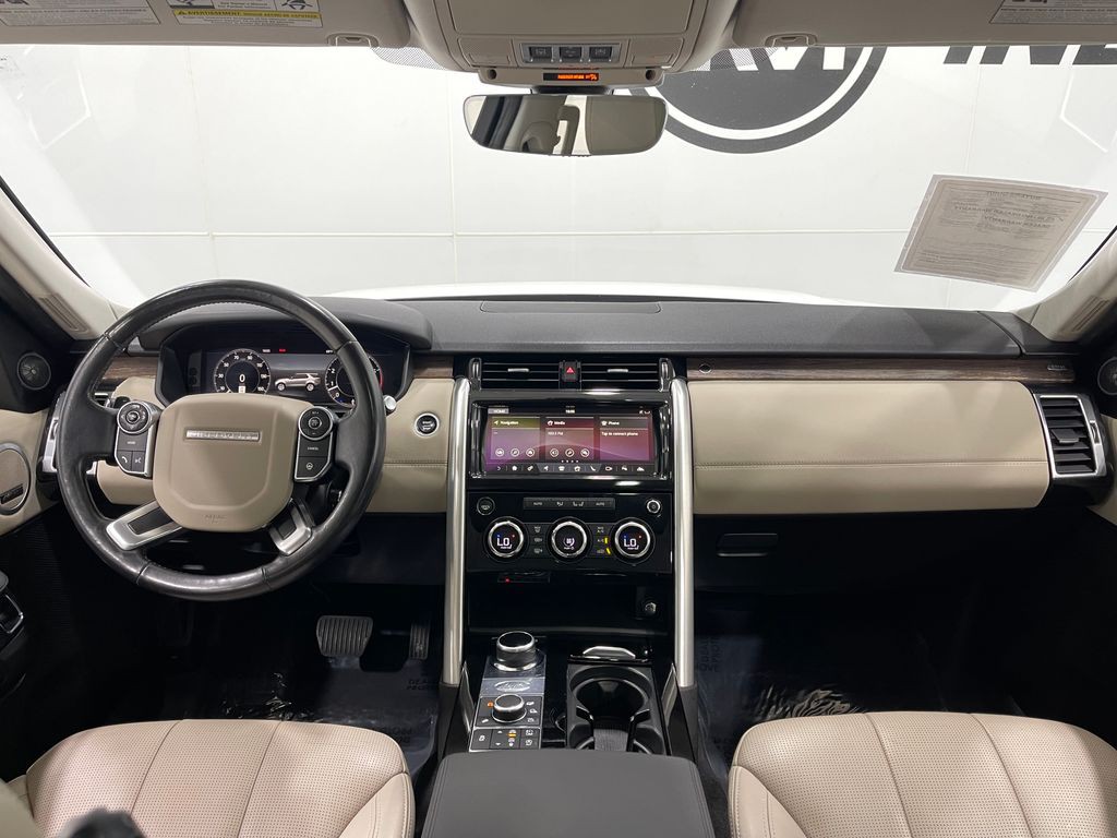 2018 Land Rover Discovery Image 20