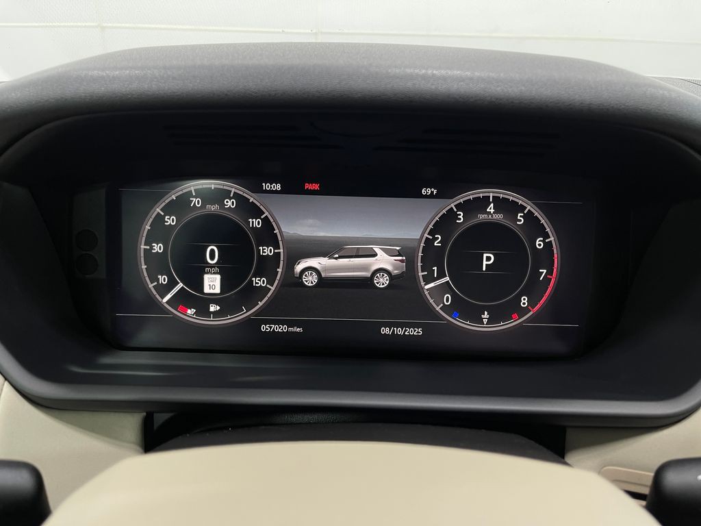 2018 Land Rover Discovery Image 24