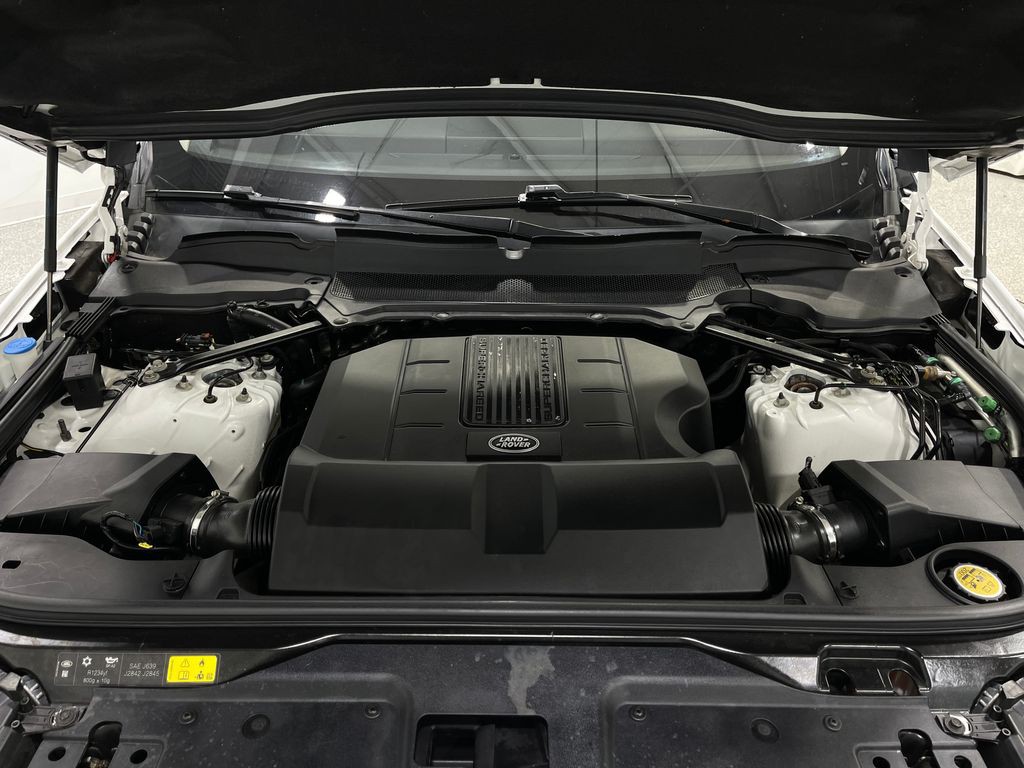 2018 Land Rover Discovery Image 28