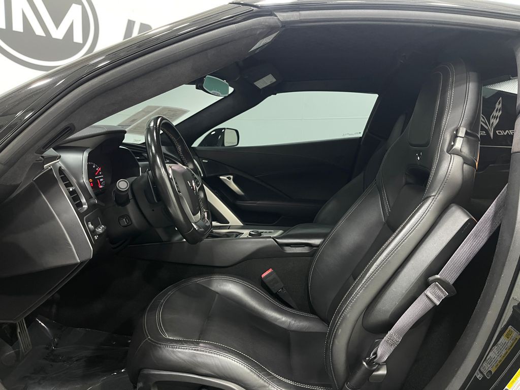 2017 Chevrolet Corvette Image 12