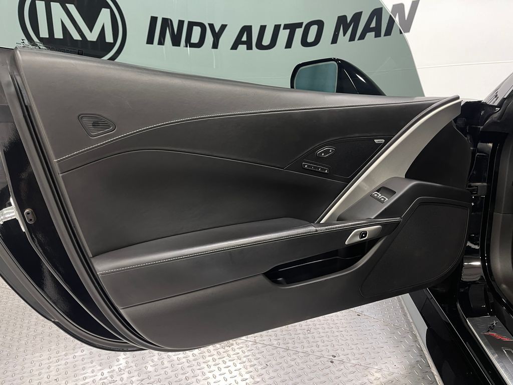 2017 Chevrolet Corvette Image 14