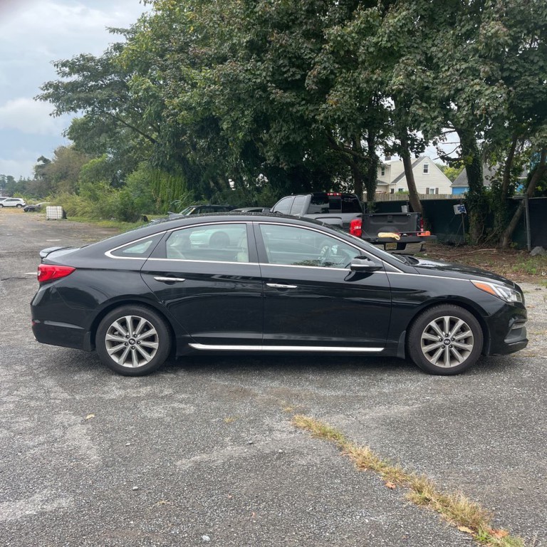2017 Hyundai Sonata Image 3