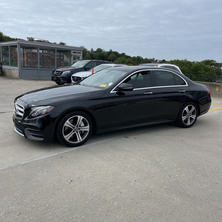 2017 Mercedes-Benz E-Class Image 3