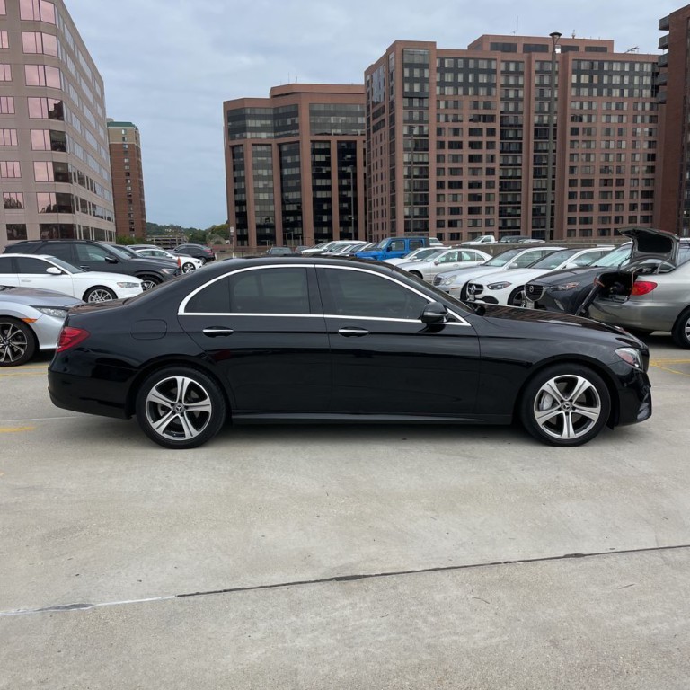 2017 Mercedes-Benz E-Class Image 4