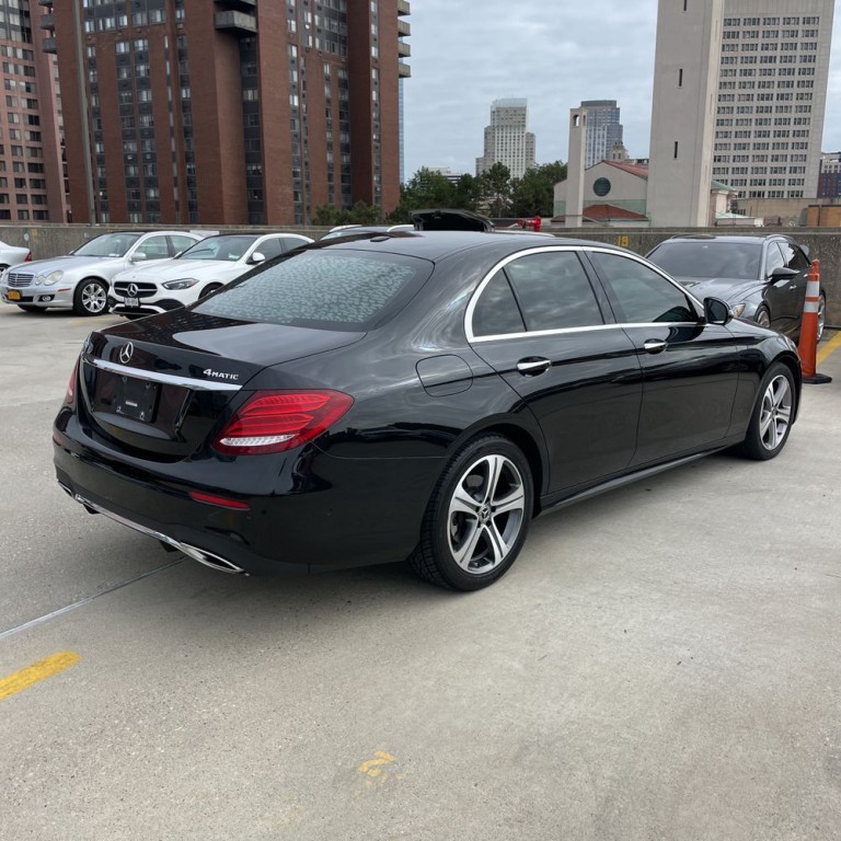 2017 Mercedes-Benz E-Class Image 6