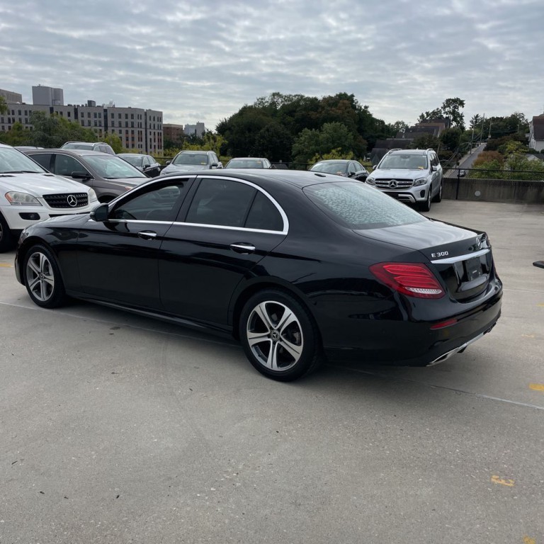 2017 Mercedes-Benz E-Class Image 7