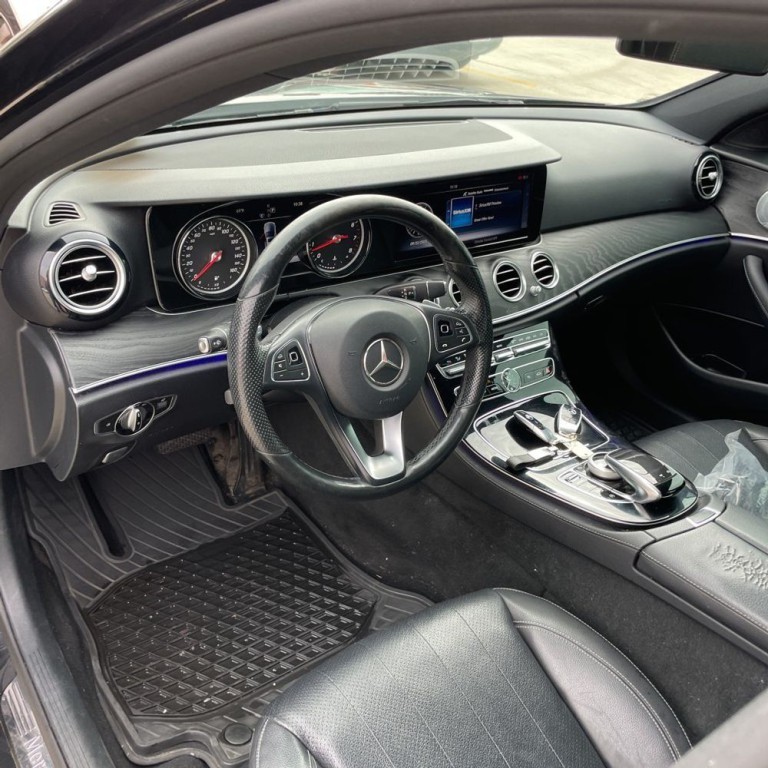 2017 Mercedes-Benz E-Class Image 10