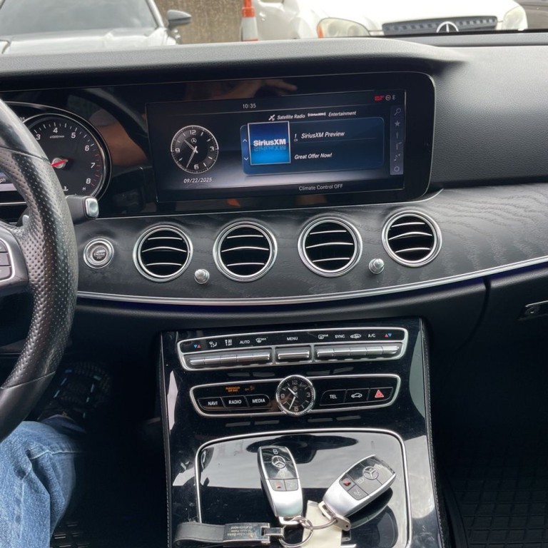 2017 Mercedes-Benz E-Class Image 13