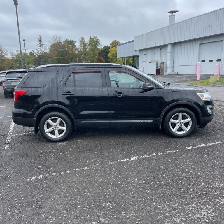 2016 Ford Explorer Image 4