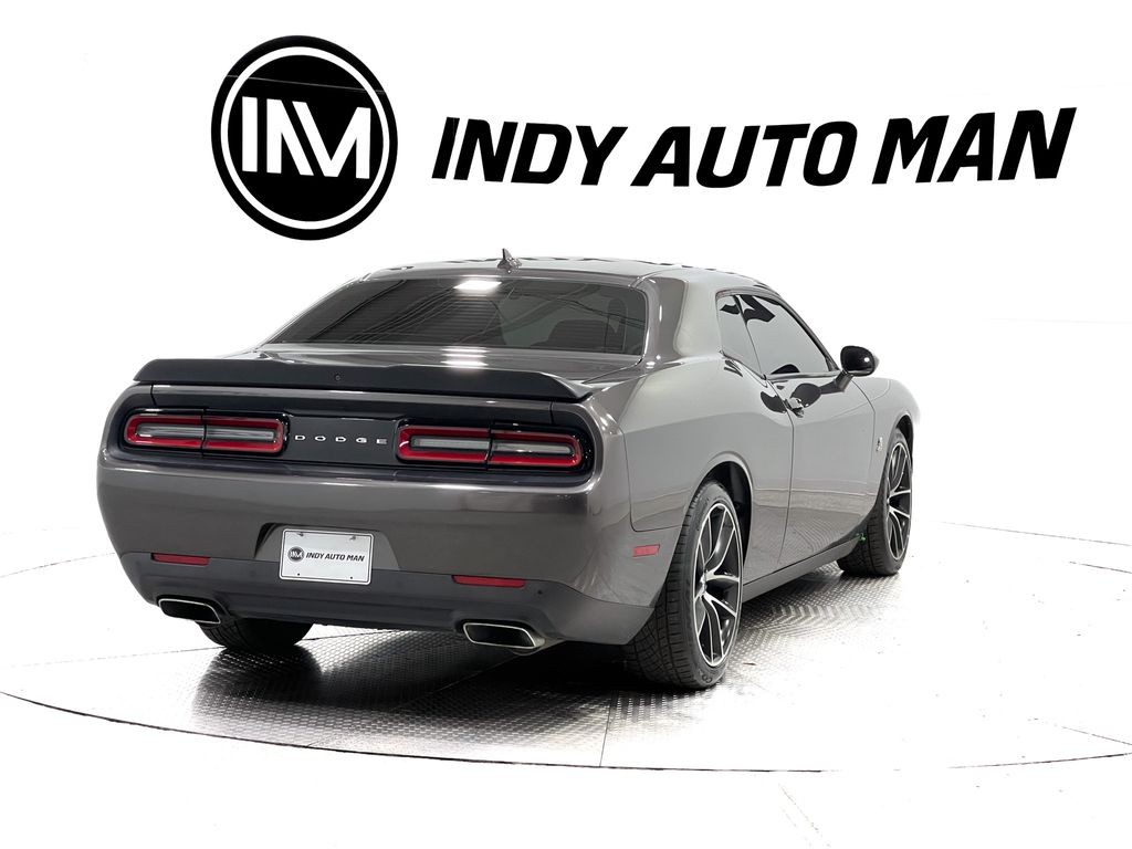 2016 Dodge Challenger Image 4