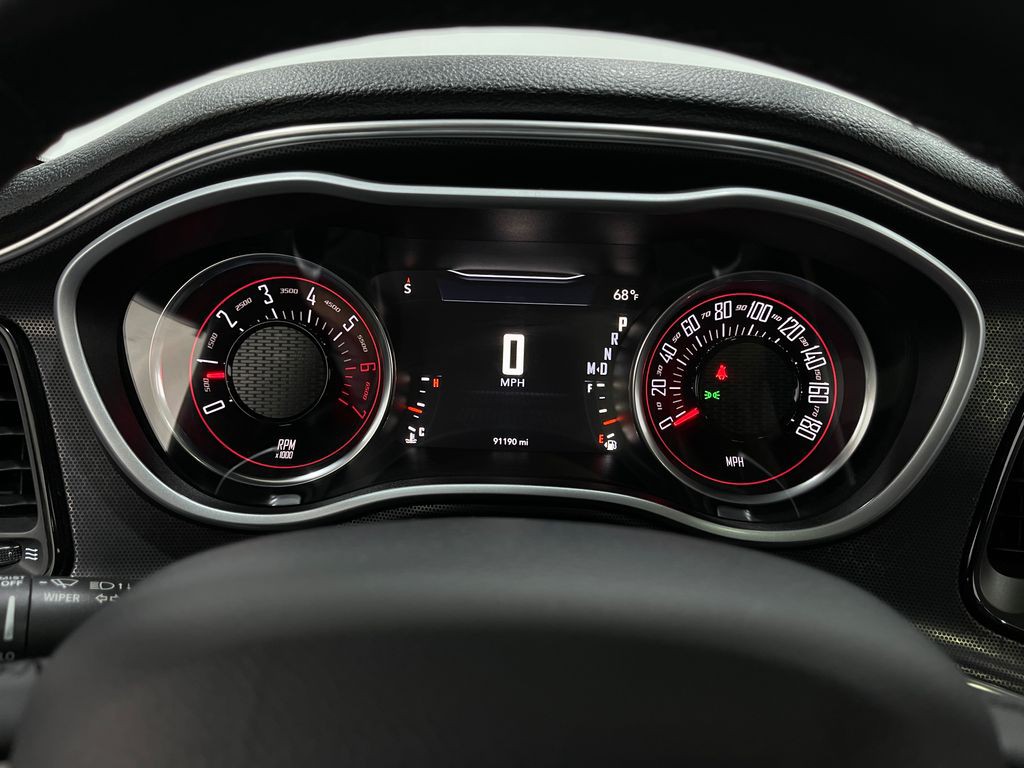 2016 Dodge Challenger Image 23