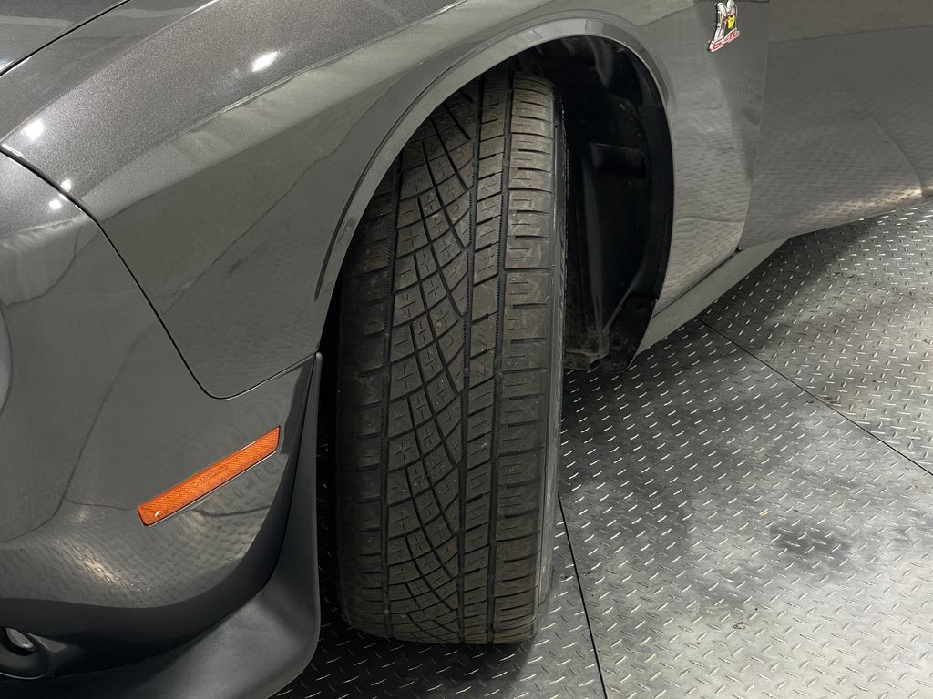 2016 Dodge Challenger Image 34