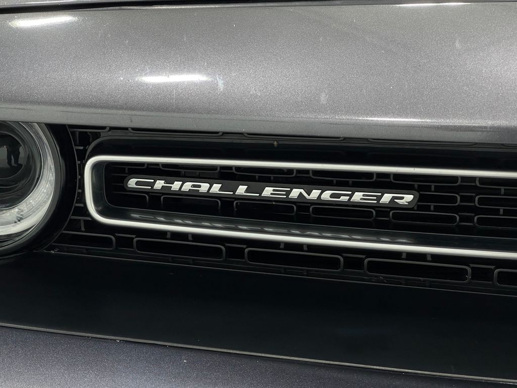 2016 Dodge Challenger Image 36