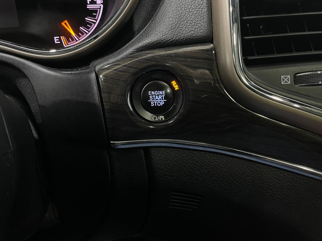 2016 Jeep Grand Cherokee Image 22
