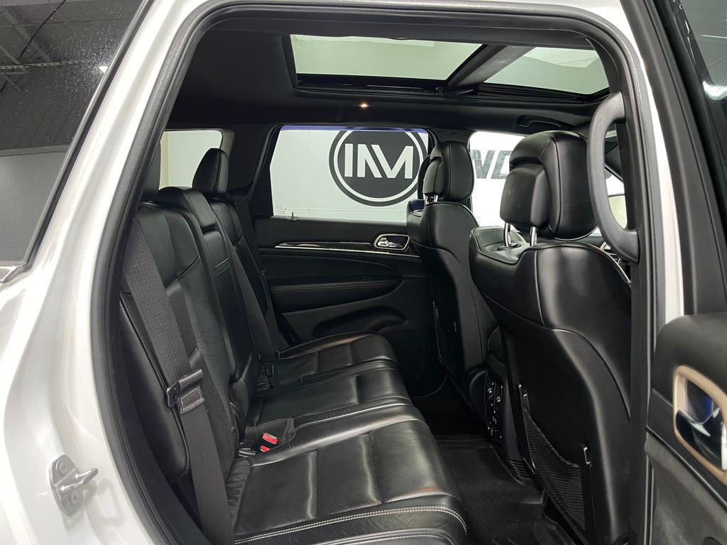 2016 Jeep Grand Cherokee Image 32