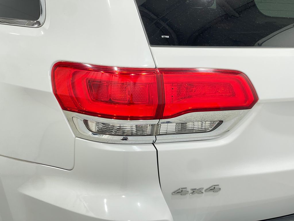 2016 Jeep Grand Cherokee Image 35