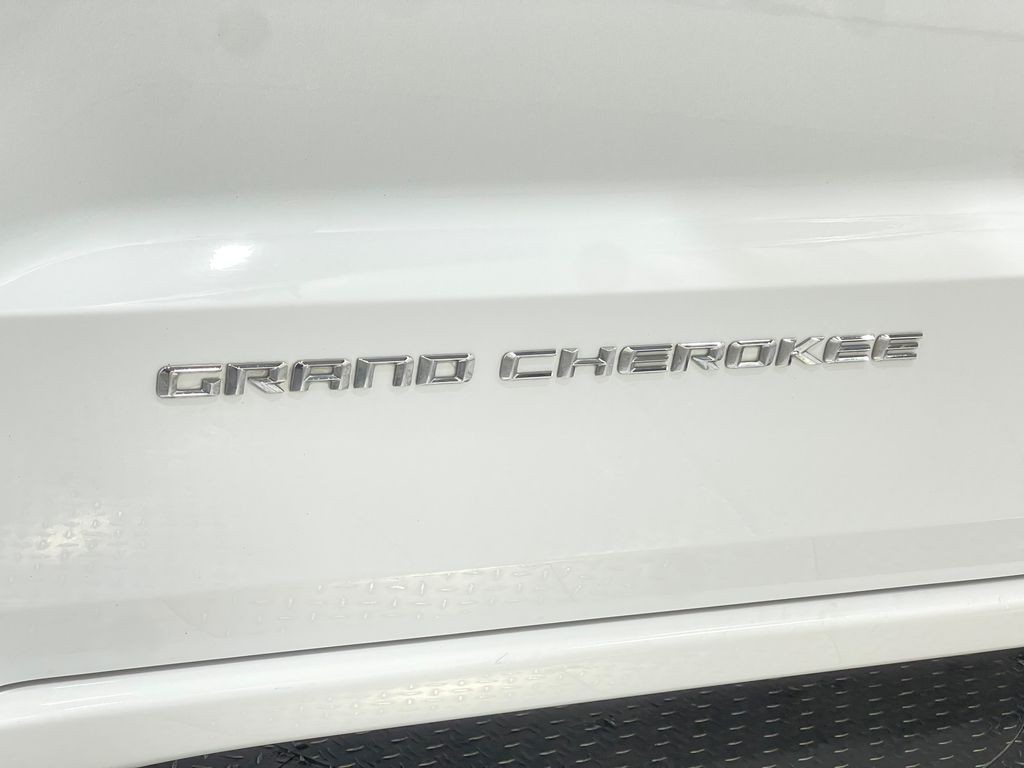 2016 Jeep Grand Cherokee Image 40