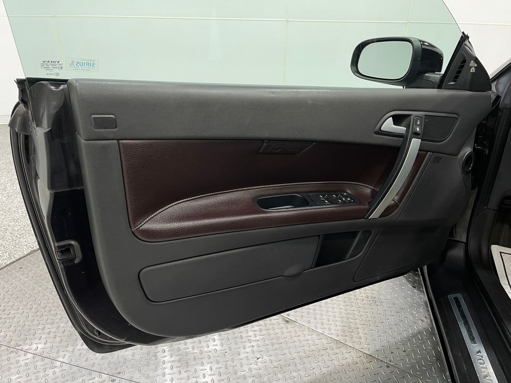 2013 Volvo C70 Image 13