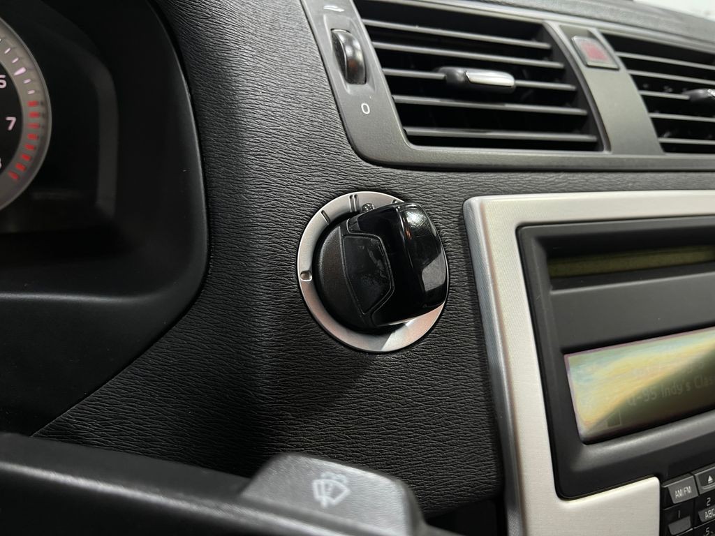 2013 Volvo C70 Image 19