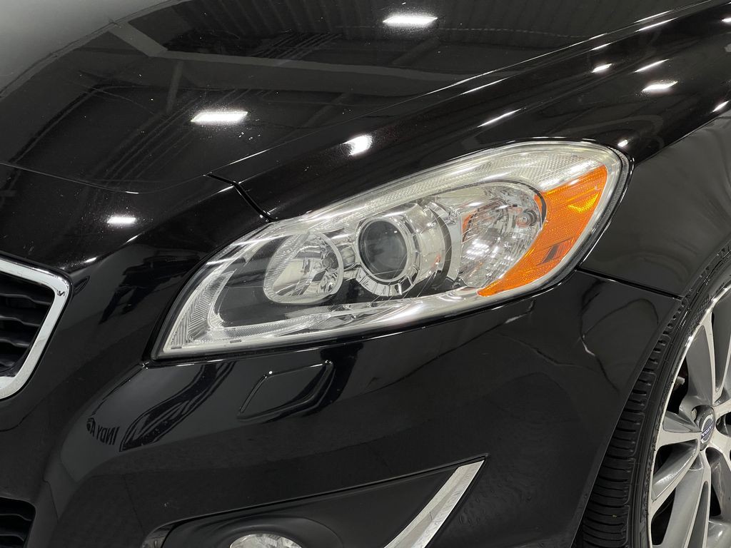 2013 Volvo C70 Image 30