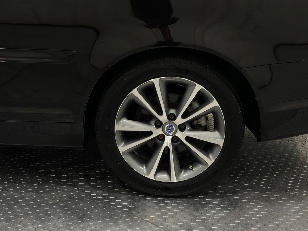 2013 Volvo C70 Image 32