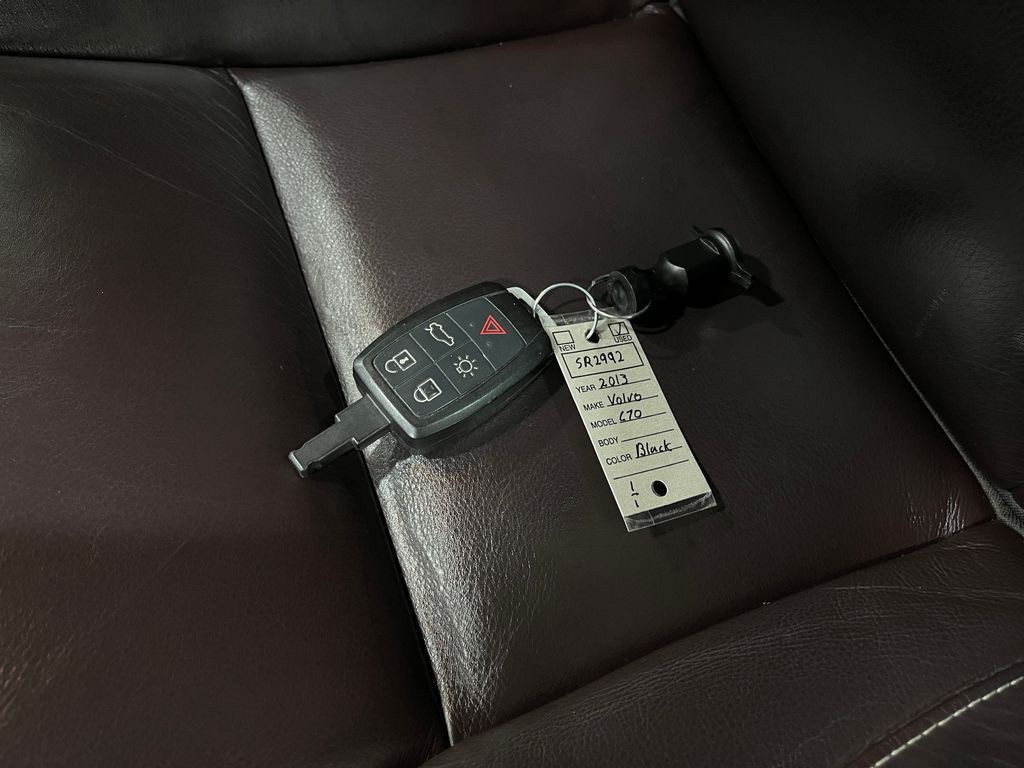 2013 Volvo C70 Image 34
