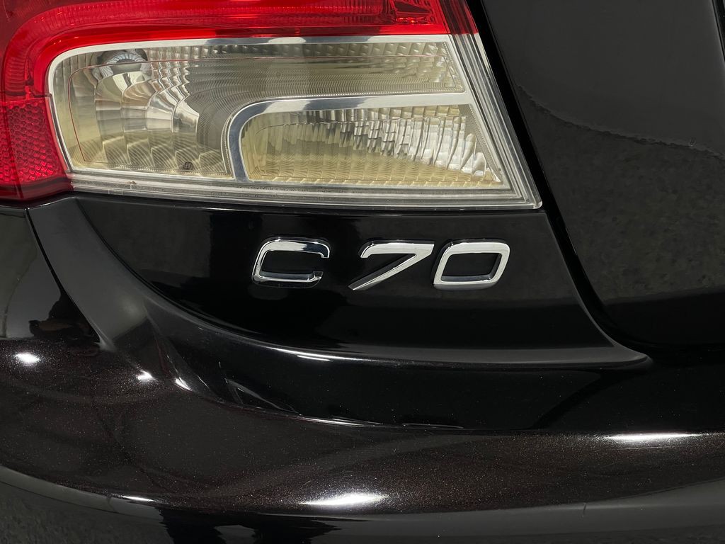 2013 Volvo C70 Image 36