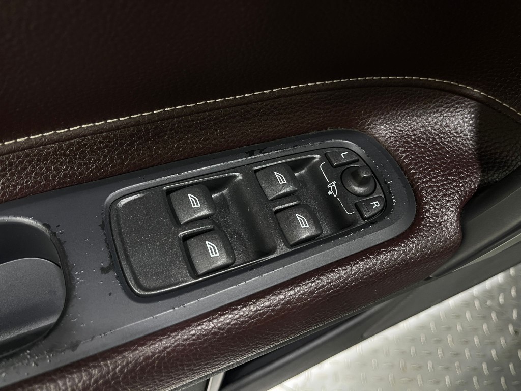 2013 Volvo C70 Image 14