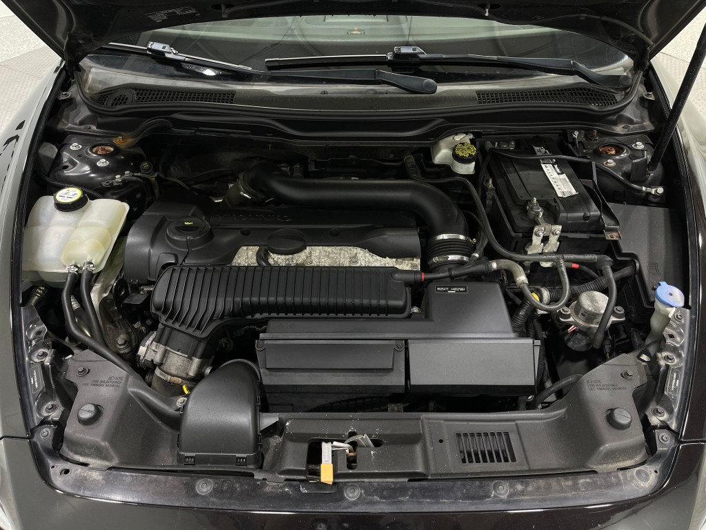 2013 Volvo C70 Image 24