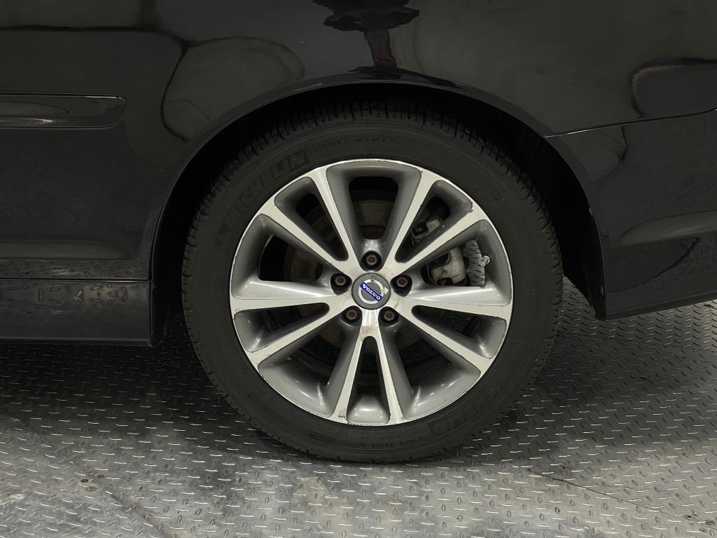 2013 Volvo C70 Image 32