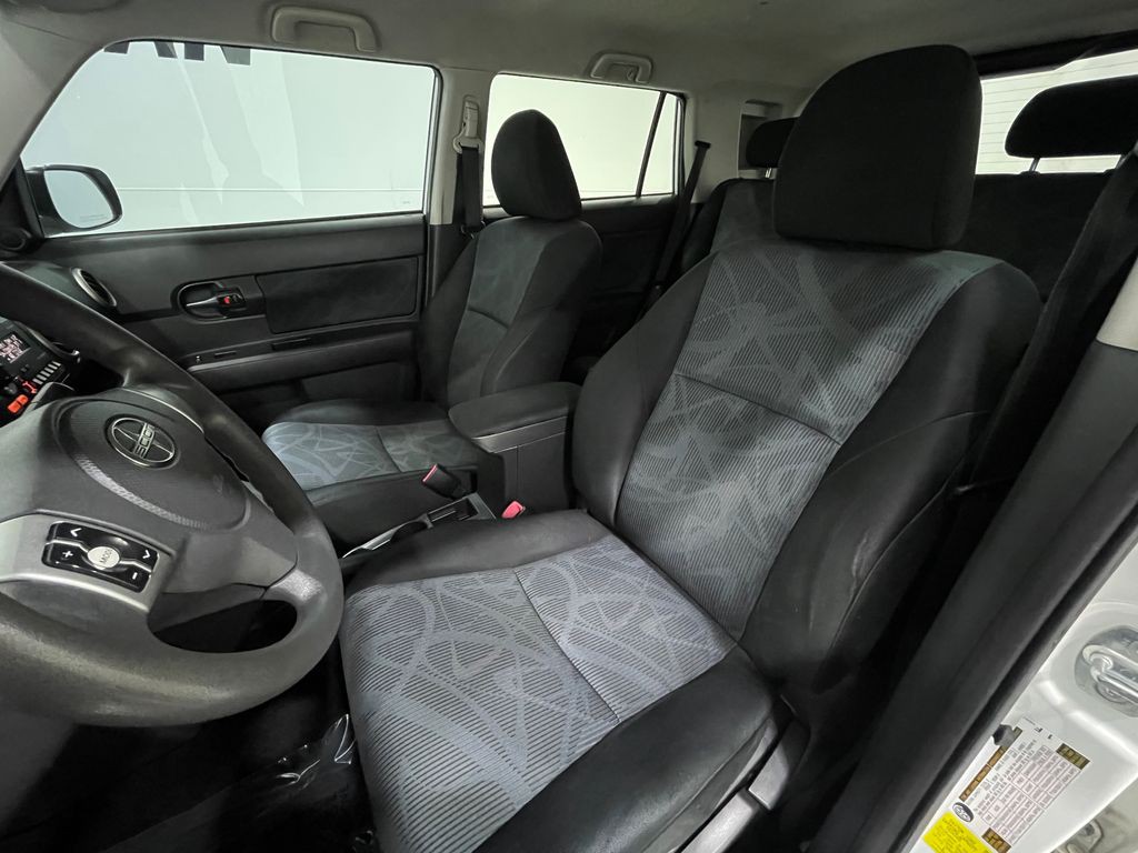2012 Scion xB Image 11