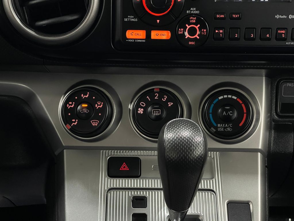 2012 Scion xB Image 21