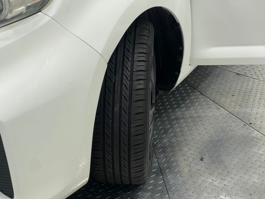 2012 Scion xB Image 32