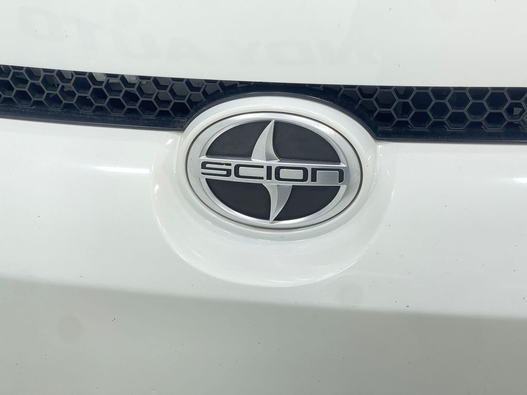 2012 Scion xB Image 34